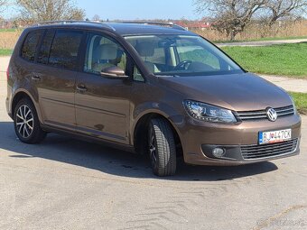Volkswagen Touran 2.0TDI DSG Highline - 4