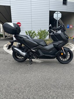 Honda ADV350 - 4
