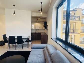 Prenájom exkluzívneho 2-izbového bytu v centre Žiliny s - 4