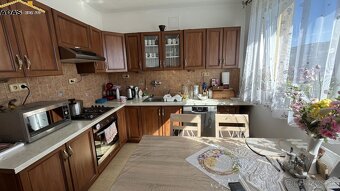 Ponúkame na predaj 4- izbový dvojgeneračný byt s balkónom. - 4