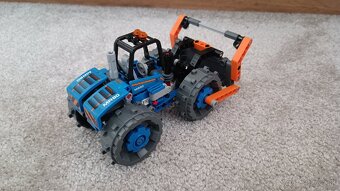 LEGO Technic 42071 - Dozer Compactor - 4