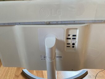 27’’ Monitor LG27UD88-W (4K UHD, USB-C) – výborný stav - 4