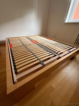 Perfektná kvalitná drevená posteľ - rám a rošty - 4