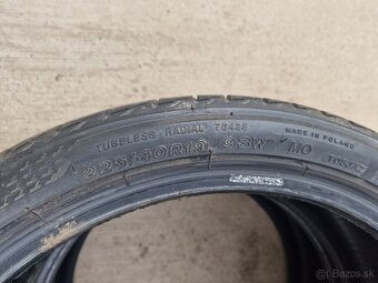 Predám pneumatiky 225/40 R19 93w - 4