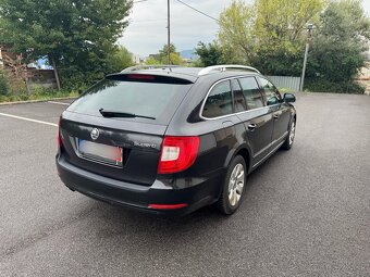 Škoda superb 2.0 Tdi 103kw combi elegance - 4