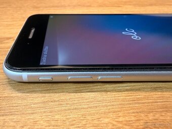 iPhone SE 2020 128GB - 4