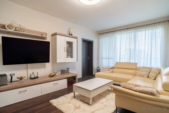 Na predaj 3-izbový byt v Senci na Slávičej ulici - 4