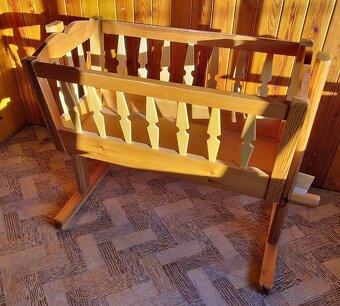 Predám drevennú detskú kolísku - 4