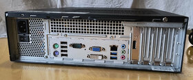 Stolové PC Fujitsu E520 - i5 4440 / 8GB RAM / 240GB SSD/HDD - 4