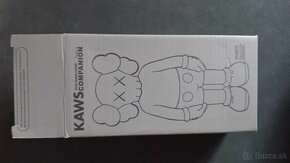 Kaws figurka - 4