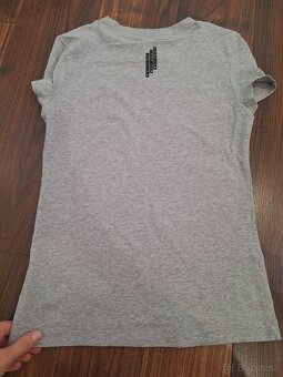 GUESS sivé tričko vel.S - 4