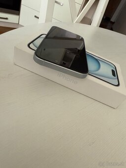 iPhone 15 128GB - 4