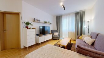 PREDAJ priestranného bytu v úžasnej lokalite – Bratislava - 4