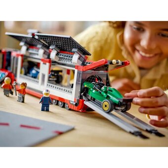 Lego City F1 kamion s 2 formulami - 4