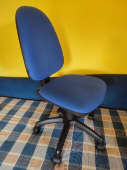 Kancelárska stolička - 4