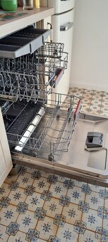 Umývačka riadu BOSCH - 4