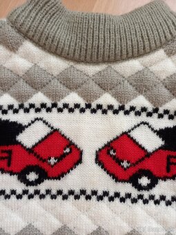 Teplý svetrík s autíčkami 98 - 4