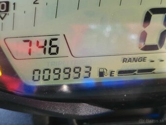 SUZUKI GSX-S 750 - 4