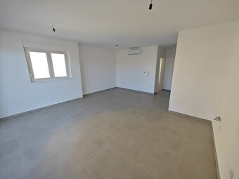 Chorvátsko-Trojizbový moderný apartmán s výhľadom na more - 4