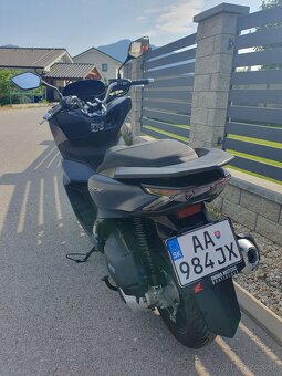 Honda PCX 125 - TOP stav - 4