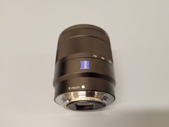 Zeiss 16–70mm f/4 - Sony E-mount - 4
