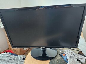 Samsung S24D300H - 4