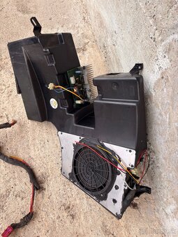 Subwoofer z Audi A4 B5 - 4