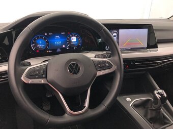 VW Golf Variant 1,0 TSI 81kW Life - rok 2022 - 4