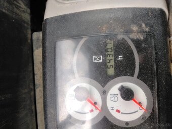 Predám pasový bager komatsu PC35 - 4