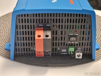 Menič napätia Victron energy 12v / 1200va - 4