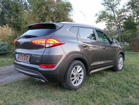 Hyundai Tucson r. 2016 2,0 CRDi 4x4, bohatá výbava Xpossible - 4