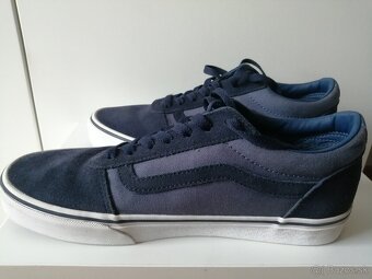 VANS 41 - 4