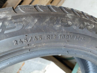 1x zimna Pirelli 245/45R18 - 4