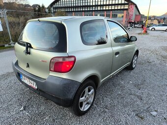Toyota Yaris - 4