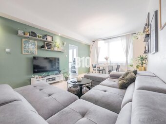 Veľký 3-izbový byt- 2x balkón- Klimatizácia - 4