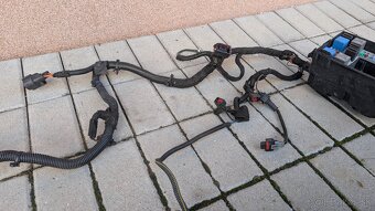 Opel Corsa D kabeláž motorový priestor - 4