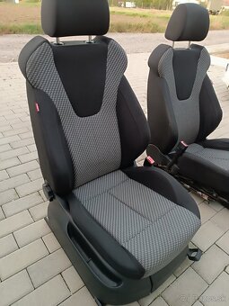 Predám športové sedačky pre seat leon - 4