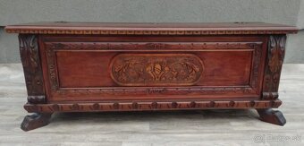 Truhlica vyrezávaná. - 4