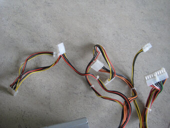 ♦️ ZDROJ ATX ♦️ 300 WATTOVY ♦️ - 4