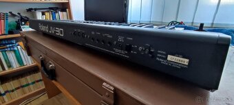 Predám Roland JV-30 - 4