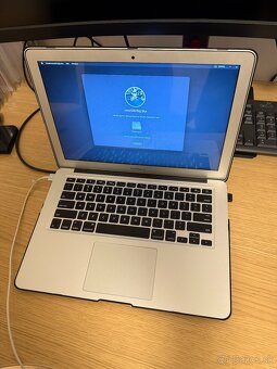 Macbook Air 13 2017 / 128 GB - 4