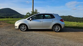 Toyota Auris 1.6 Valvematic 91kw 5-st. manuál - 4