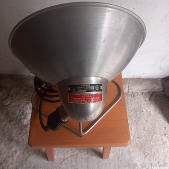 Retro ohrievač- rozmery: priemer 28cm výška 40cm funkčný. - 4