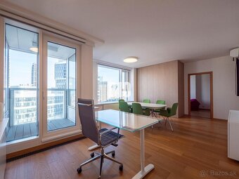 PANORAMA CITY Na Prenájom kancelársky priestor  s parkovacím - 4