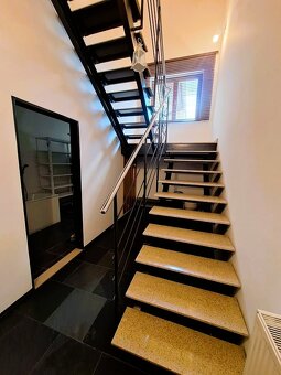 REZERVOVANÉ Mezonetový byt v centre s vlastným vchodom - 4