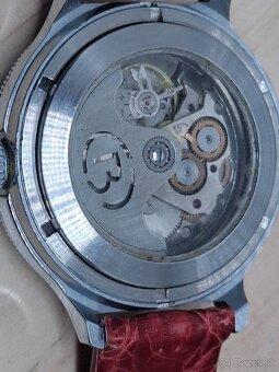 Predám funkčné náramkové automatické hodiny VOSTOK 40mm 75 € - 4