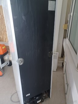 Chladnička s nrazničkou - 4