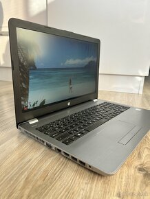 # # Notebook HP 250 G6 8GB RAM 256GB SSD i3 6th ## - 4