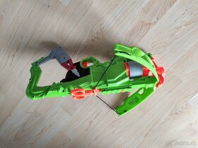 Nerf Zombie Strike Outbreaker Bow Review - 4