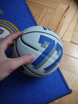 Mini basketbalová lopta Wilson Dallas Mavericks Luka Dončič - 4